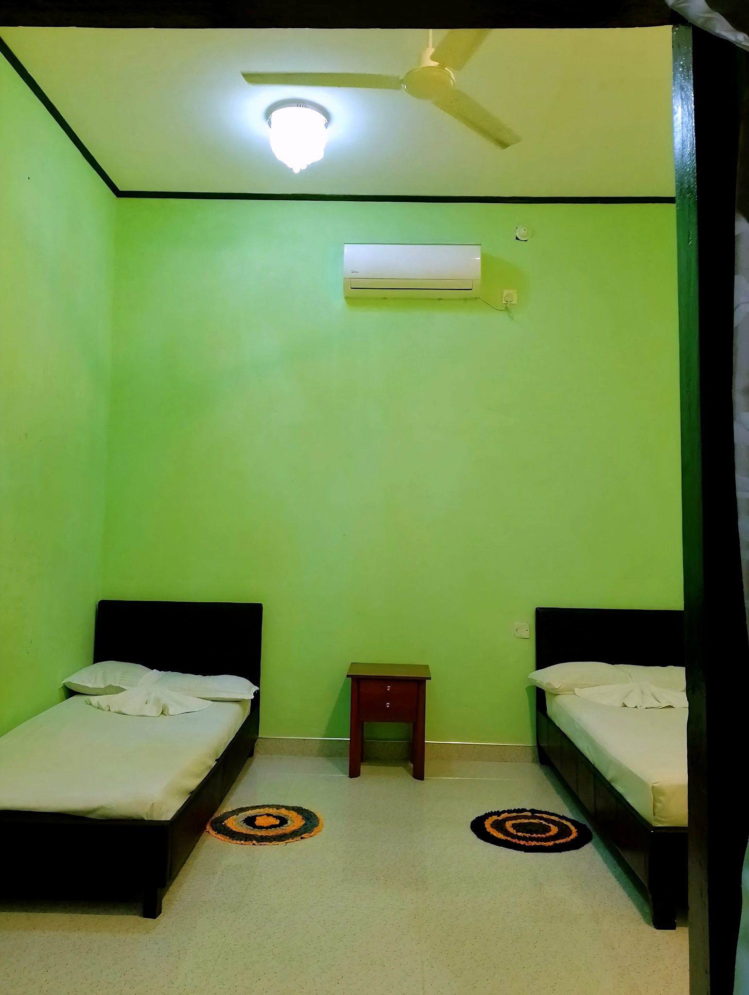 Double Room with shared Bathroom